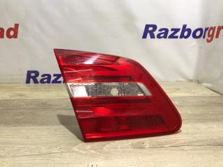 Фото запчасти фонарь внутренний задний левый Mercedes-Benz B-Class 2012 контрактная запчасть Запчасть фонарь внутренний задний левый Mercedes-Benz B-Class 2012