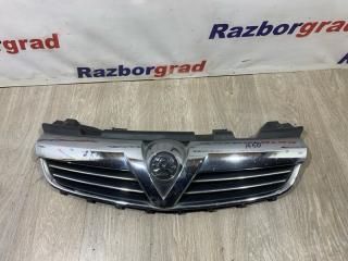 Решетка радиатора Opel Zafira 2010