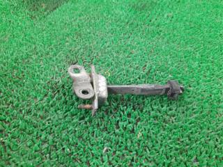 Запчасть ограничитель двери передний левый TOYOTA Lite Ace 1992