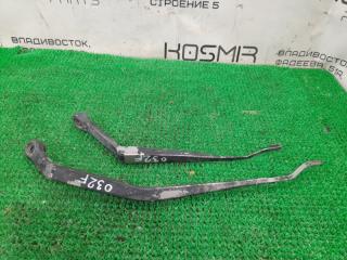 Запчасть держатель дворника NISSAN Serena 1992