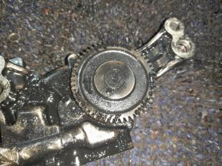 Насос масляный MAZDA Bongo Friendee SGLR WLT WL01-14-100D 4 ракурс