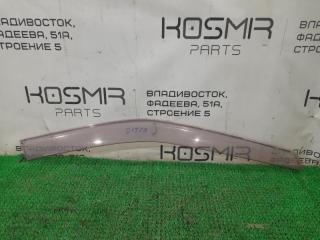 Ветровик передний правый NISSAN Prairie 1993