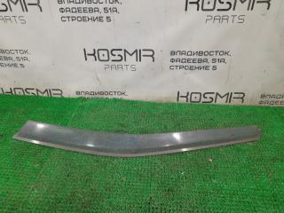 Ветровик передний левый NISSAN Prairie 1993