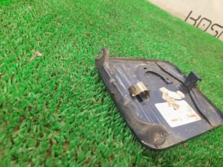 Лючок топливного бака Prairie 1993 HNM11 KA24E