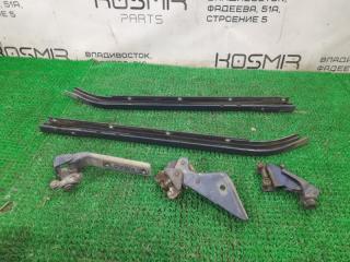 Полозья двери задняя левая NISSAN Prairie 1993 Б/У Полозья двери задняя левая NISSAN Prairie 1993