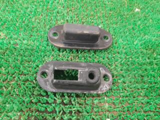 Запчасть ограничитель двери задний левый NISSAN Prairie 1993