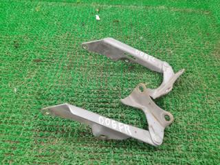 Петли капота NISSAN CUBE 2001 Б/У Петли капота NISSAN CUBE 2001