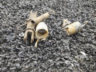 Механизм стояночного тормоза правый TOYOTA LAND CRUISER PRADO KZJ95 1KZ-TE 46410-60670 3 ракурс