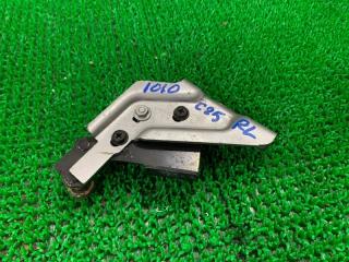 Ролик дверной задний левый Nissan Serena 2005 контрактная Ролик дверной задний левый Nissan Serena 2005