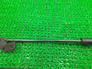 Амортизатор багажника NISSAN Dualis KJ10 90450-JD01B 3 ракурс