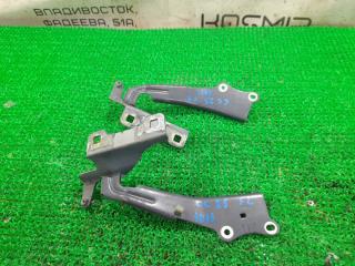 Петли капота Nissan Serena 2009 контрактная Петли капота Nissan Serena 2009