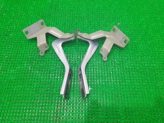 Петли капота NISSAN LEAF 2011 Б/У Петли капота NISSAN LEAF 2011