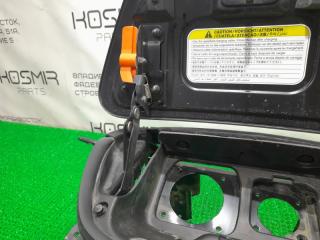 Лючок бензобака NISSAN LEAF ZE0 EM61 657013NB4A 5 ракурс