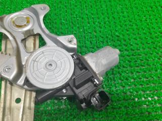 Стеклоподъемник правый задний NISSAN LEAF ZE0 EM61 827201U600 3 ракурс