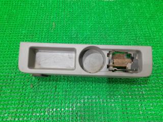 Подстаканник правый задний NISSAN Caravan ELGRAND ALE50 VG33E 76982VE000 2 ракурс