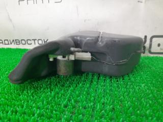 Бачок стеклоомывателя передний MITSUBISHI Delica P25W 4D56 MB530813 2 ракурс Бачок стеклоомывателя передний MITSUBISHI Delica P25W 4D56 MB530813 2 ракурс