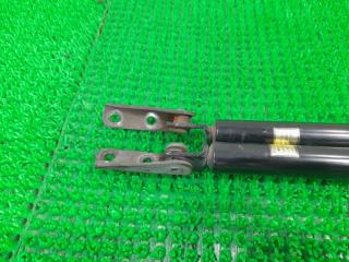 Амортизатор багажника TOYOTA Town Ace CR30G 2C-T 68950-80015 2 ракурс