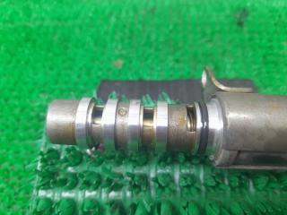 Клапан vvt-i Nissan CUBE YZ11 HR15DE 23796ED000 2 ракурс Клапан vvt-i Nissan CUBE YZ11 HR15DE 23796ED000 2 ракурс