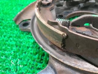 Механизм стояночного тормоза левый задний Nissan Serena C25 MR20DE 44010-CY011 3 ракурс