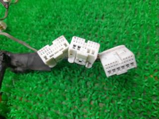 Проводка двери левая передняя TOYOTA Soarer UZZ40 3UZ-FE 82152-24230 3 ракурс