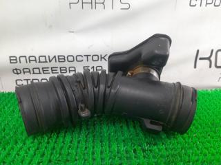 Патрубок воздушного фильтра TOYOTA Carina E AT190 4A-FE 1788116330 2 ракурс