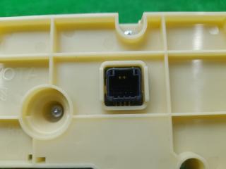 Блок управления климат-контролем TOYOTA PRIUS ZVW30 2ZR-FXE 55900-47010 3 ракурс