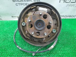 Ступица правая задняя  Toyota VOXY AZR60G 1AZ-FSE ,46420-28450 1 ракурс