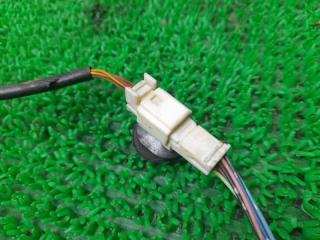 Зеркало правое NISSAN LEAF ZE0 EM61 963013NE0A 3 ракурс