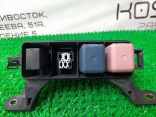 Блок реле TOYOTA PRIUS NHW11 1NZ-FXE 82662-47010 2 ракурс