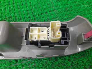Кнопка стеклоподъемника левая передняя TOYOTA Corolla Rumion NZE151N 1NZ-FE 8481052030 4 ракурс