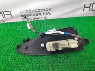 Кнопка стеклоподъемника левая передняя TOYOTA CROWN GRS184 2GR-FSE 84030-30070 2 ракурс