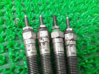Свеча накала TOYOTA Lite Ace CR31G 3C-T 19850-67020 3 ракурс