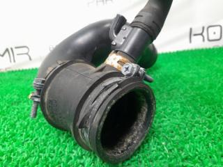 Патрубок турбины MAZDA Atenza GJ2FW SH-VPTR SH0113231 2 ракурс Патрубок турбины MAZDA Atenza GJ2FW SH-VPTR SH0113231 2 ракурс