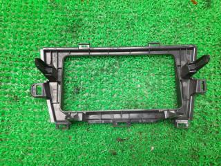 Консоль центральная TOYOTA PRIUS ZVW30 2ZR-FXE 55405-47070 2 ракурс