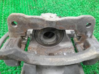 Суппорт тормозной правый передний TOYOTA PRIUS ZVW30 2ZR-FXE 47730-47060 4 ракурс