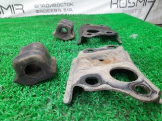 Крепление стабилизатора переднее TOYOTA PRIUS ZVW30 2ZR-FXE 52255-12010 2 ракурс