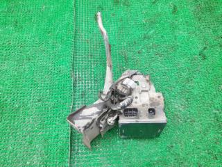 Блок abs TOYOTA PRIUS NHW10 1NZ-FXE 44050-47010 2 ракурс