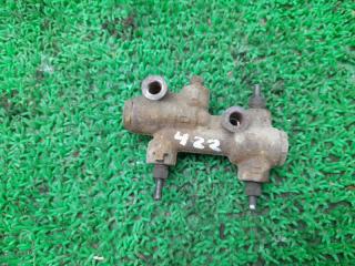 Распределитель тормозной TOYOTA PRIUS NHW10 1NZ-FXE 47190-47010 1 ракурс