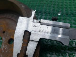 Барабан тормозной правый задний TOYOTA PRIUS NHW11 1NZ-FXE 42431-47011 3 ракурс