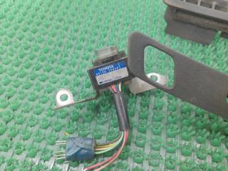 Решетка вентиляционная TOYOTA CROWN GS131 1G-FE 55981-30020-J0 2 ракурс Решетка вентиляционная TOYOTA CROWN GS131 1G-FE 55981-30020-J0 2 ракурс