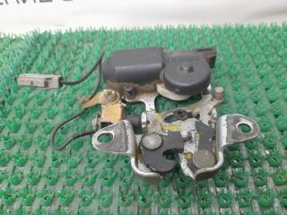 Замок багажника TOYOTA CROWN GS131 1G-FE 64600-30080 2 ракурс