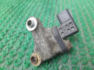 Датчик положения распредвала Suzuki Wagon R MH22S K6A 3322058J02 2 ракурс