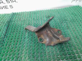 Крепление компрессора кондиционера Suzuki Wagon R MH22S K6A 9511158J00 2 ракурс