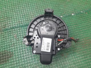 Мотор печки TOYOTA Avensis ZRT272W 3ZR-FAE 8710302130 2 ракурс