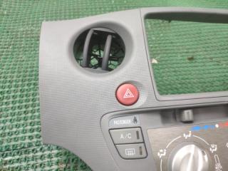 Блок управления климат-контролем TOYOTA Sienta NCP81G 1NZ-FE 55405-52650-B0 3 ракурс