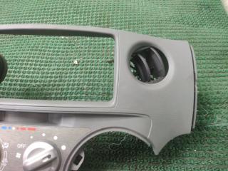 Блок управления климат-контролем TOYOTA Sienta NCP81G 1NZ-FE 55405-52650-B0 4 ракурс