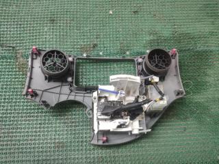 Блок управления климат-контролем TOYOTA Sienta NCP81G 1NZ-FE 55405-52650-B0 5 ракурс