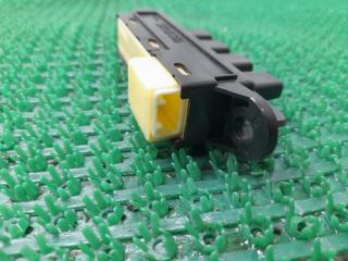 Кнопка правая Lexus GS450h GWS191 2GR-FSE 8492730060 3 ракурс