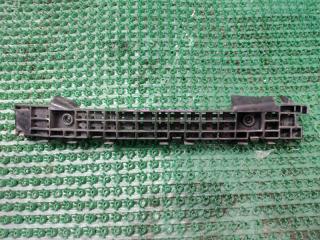 Крепление бампера заднее правое Honda Fit 2010