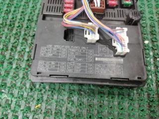 Блок предохранителей NISSAN NOTE E12 HR12DDR 284B71H25A 2 ракурс